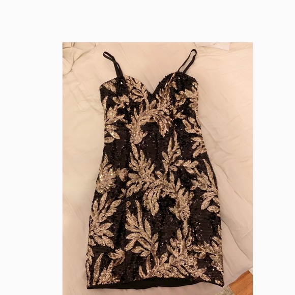 FASHION NOVA SEQUIN DRESS - Picture 5 of 8